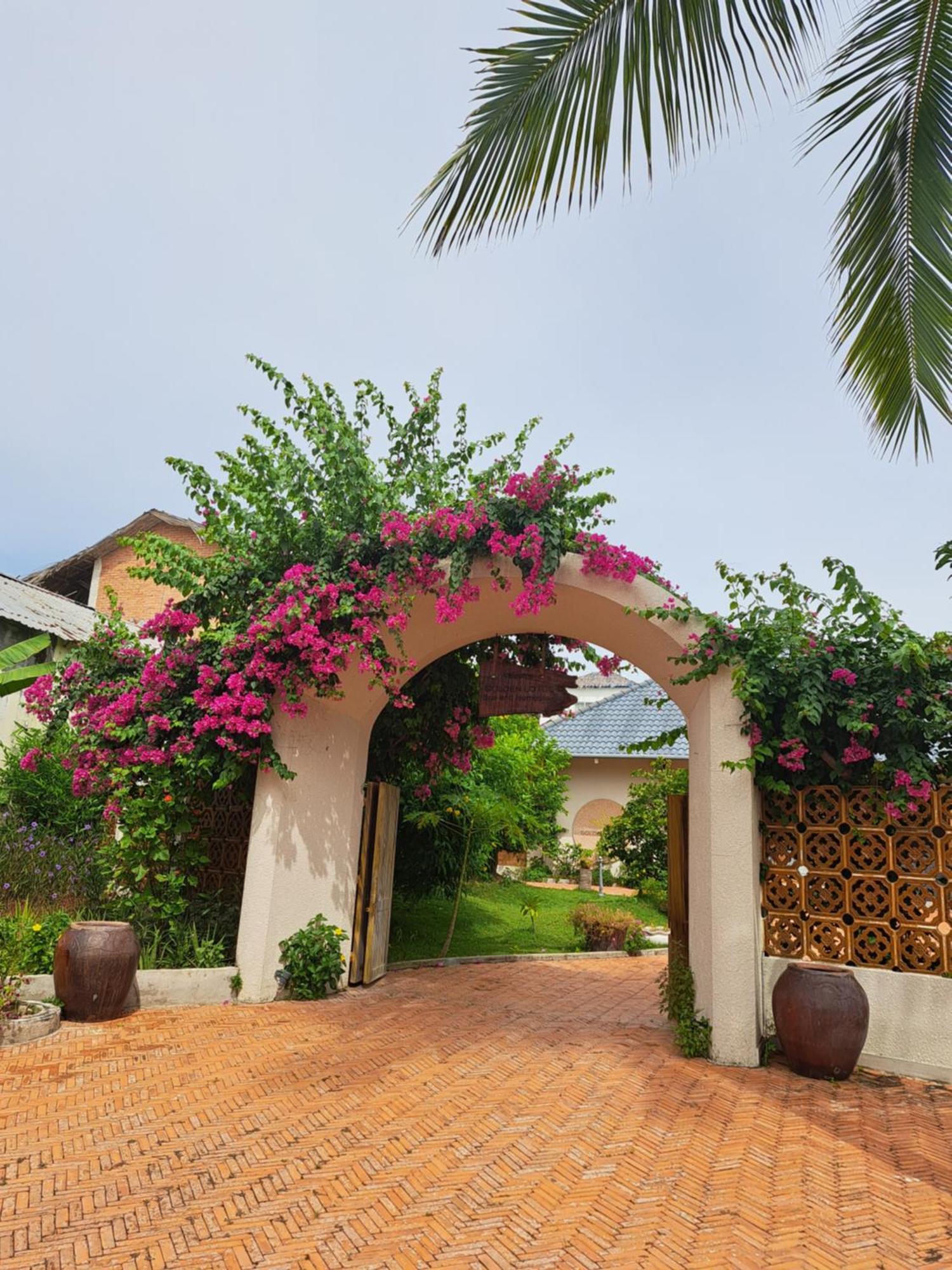 Golden Lotus Spa & Homestay Ap Thien Phuoc 外观 照片